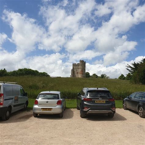 donnington castle car parking